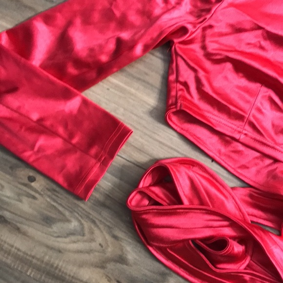 Shane Justin red satin crop top shirt criss cross size XS - Picture 12 of 13